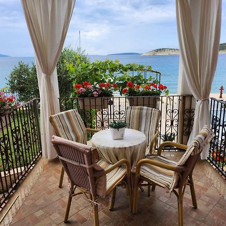Vila Dora - Studio Dora Martinšćica Εξωτερικό φωτογραφία